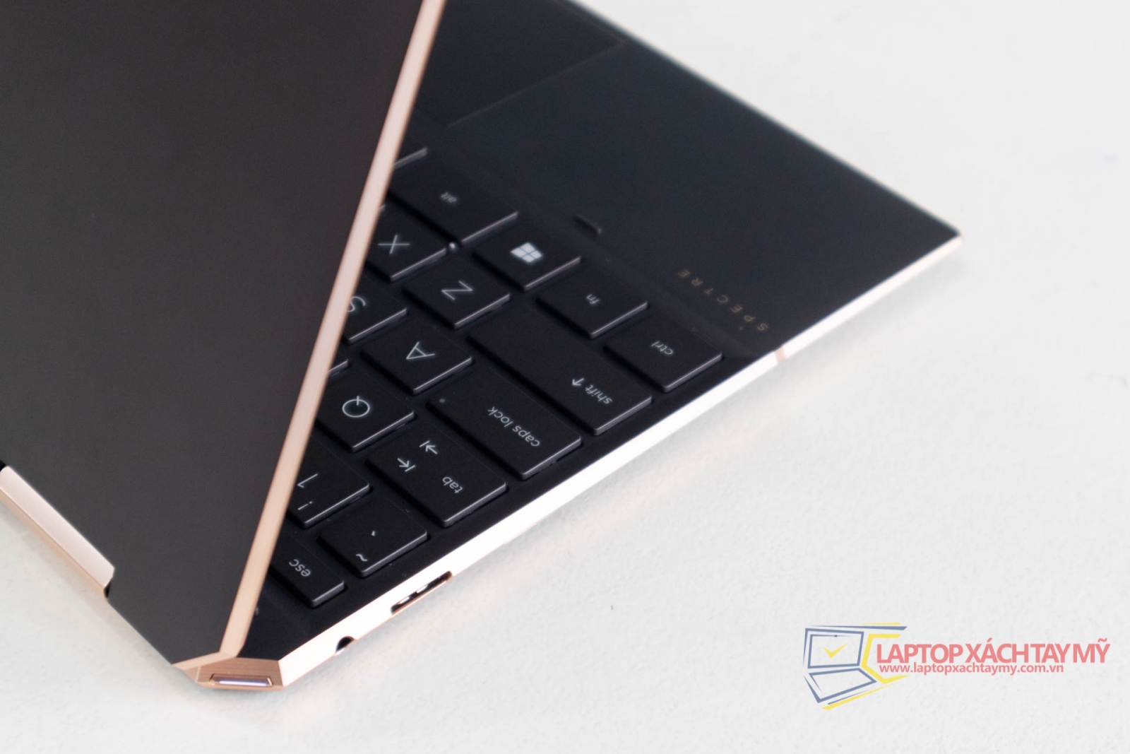 HP Spectre 13 x360 - Intel I7 1065G7, Ram 16G, SSD 1TB. Màn Hình 4K Ol